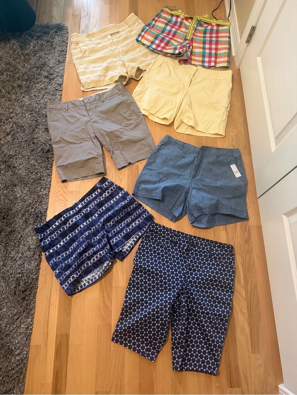 Women’s golf/athletic/dress shorts. Color Shorts Pack - Yellow,Gray, Blue, khaki